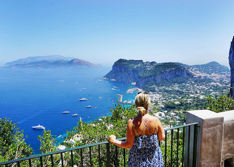 Bridget-overlooking-the-skyline