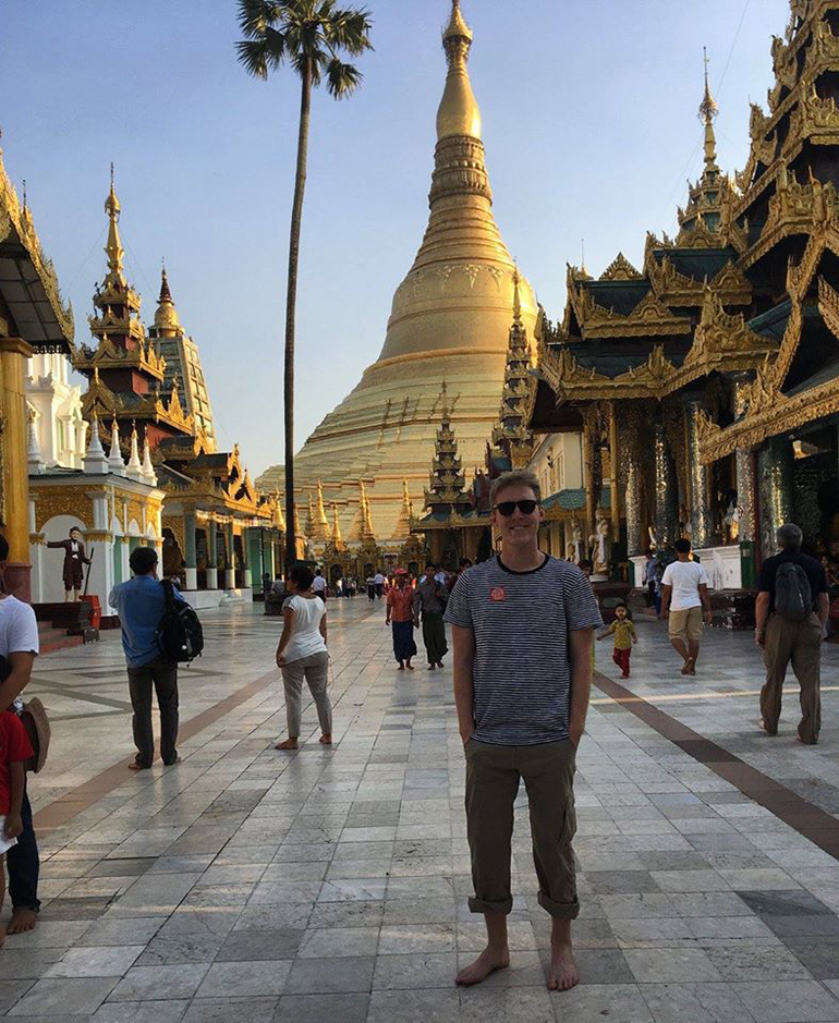 shwedagon pagoda