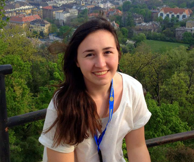 Volunteer Spotlight on Emily Evans: Greenheart’s Newest Travel Correspondent in Thailand