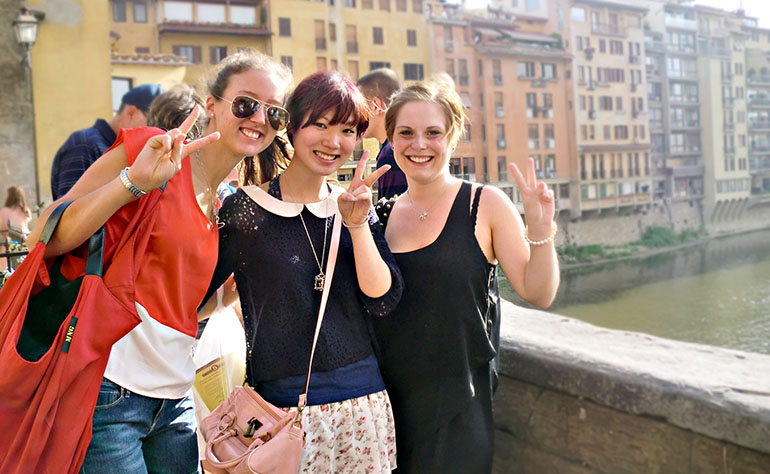 4 Simple Steps to Studying Abroad in High School